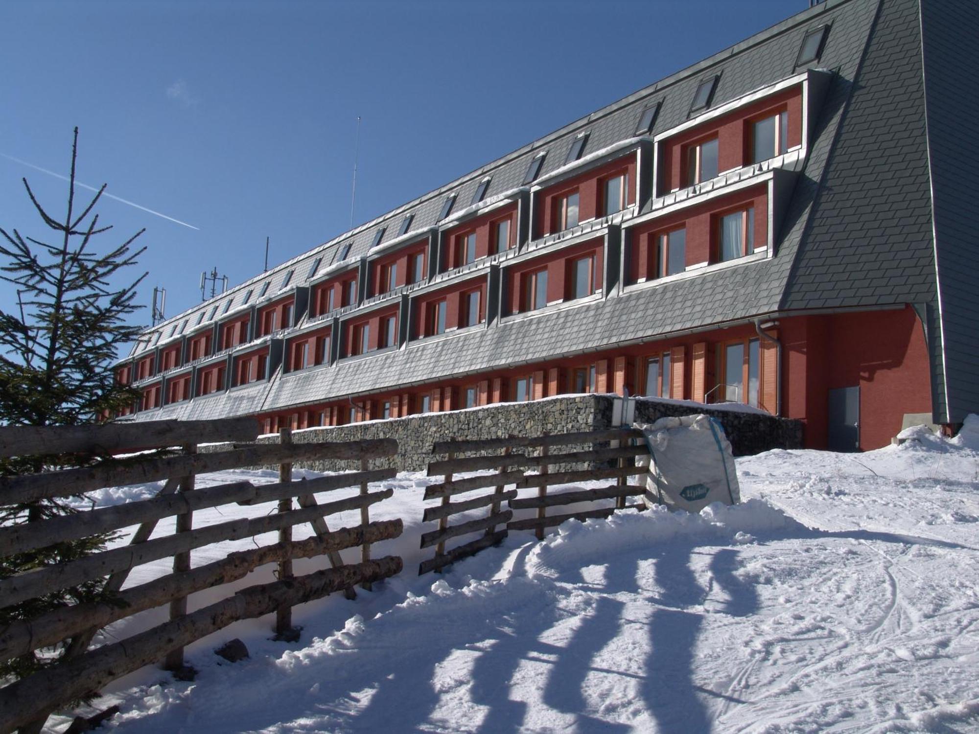 27 Apartment